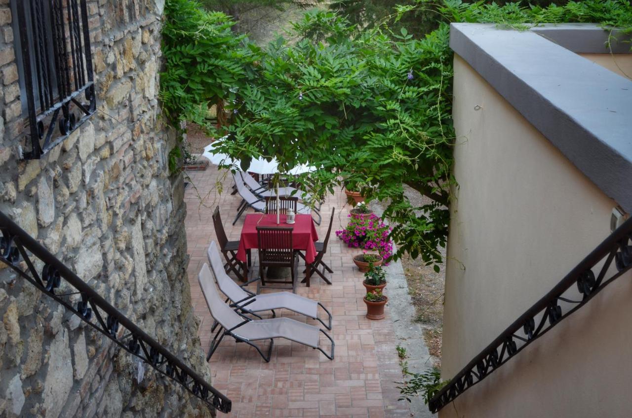 Agriturismo Terre Della Rinascita Castelnuovo della Misericordia Exterior photo
